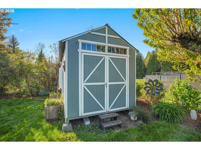 6331 Se CAVALIER Way, Milwaukie, OR 97267