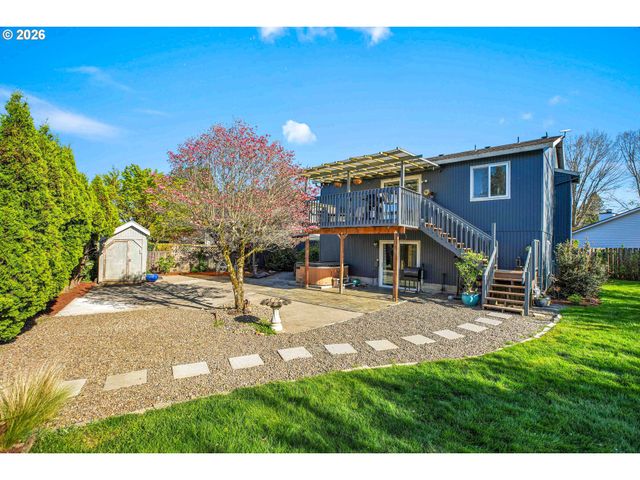 6331 Se CAVALIER Way, Milwaukie, OR 97267