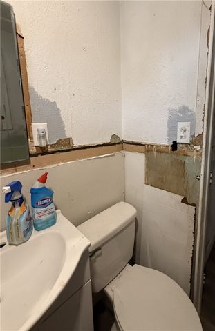 232 SW 2nd St, Premont, TX 78375