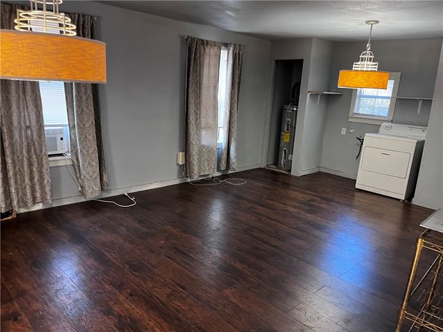 232 SW 2nd St, Premont, TX 78375