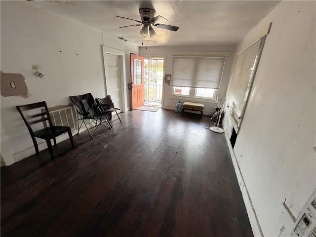 232 SW 2nd St, Premont, TX 78375