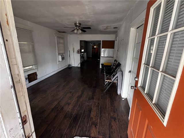 232 SW 2nd St, Premont, TX 78375