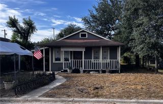 232 SW 2nd St, Premont, TX 78375