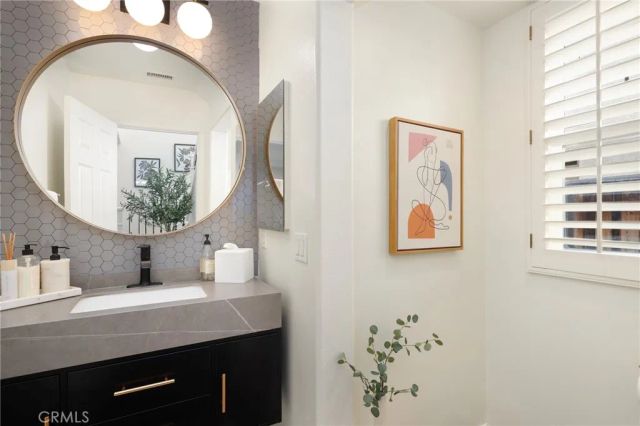 8086 E Loftwood, Orange, CA 92867