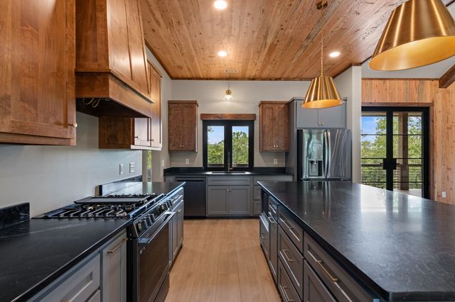 62 Tiffany Lane, Mineral Bluff, GA 30559
