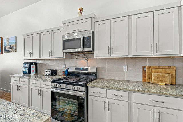 14585 JOHN MCNEELY Avenue, El Paso, TX 79938