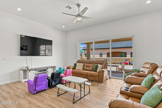 14585 JOHN MCNEELY Avenue, El Paso, TX 79938