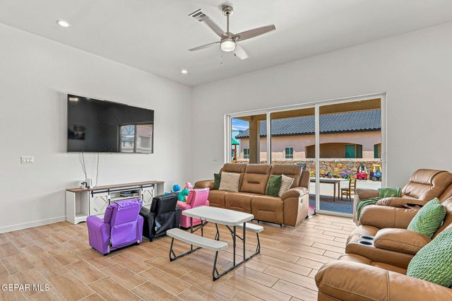 14585 JOHN MCNEELY Avenue, El Paso, TX 79938
