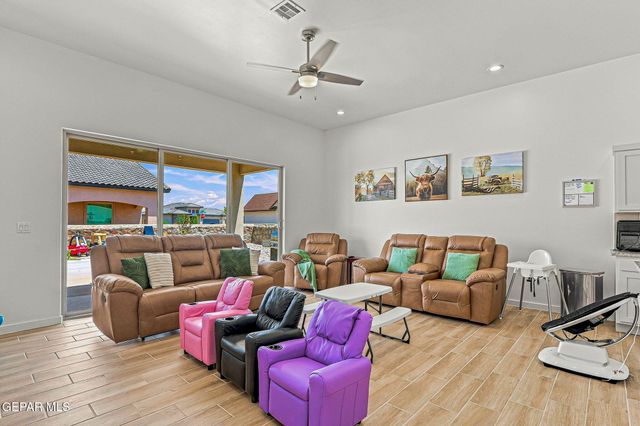 14585 JOHN MCNEELY Avenue, El Paso, TX 79938