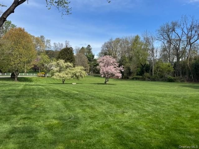 6 Lloyd Haven Drive, Lloyd Harbor, NY 11743