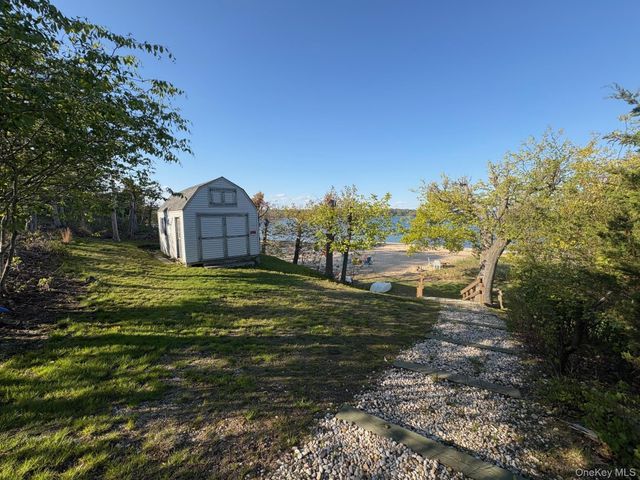 6 Lloyd Haven Drive, Lloyd Harbor, NY 11743