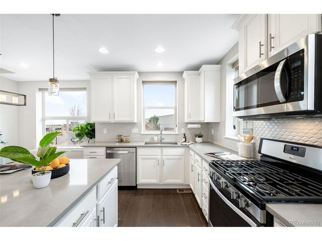 10043 Town Ridge Ln, Lone Tree, CO 80124