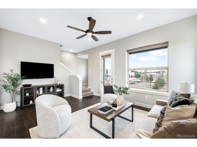 10043 Town Ridge Ln, Lone Tree, CO 80124