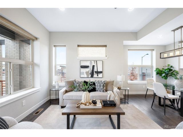 10043 Town Ridge Ln, Lone Tree, CO 80124