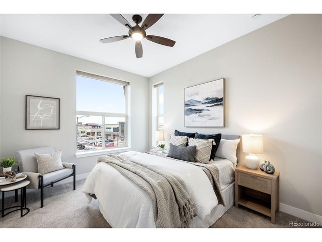 10043 Town Ridge Ln, Lone Tree, CO 80124