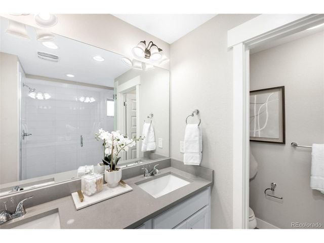 10043 Town Ridge Ln, Lone Tree, CO 80124