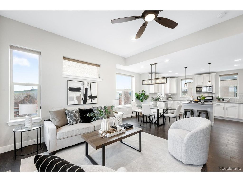 10043 Town Ridge Ln, Lone Tree, CO 80124