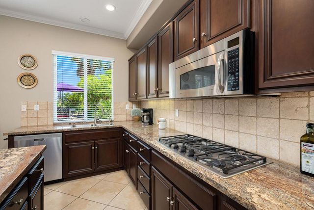 61730 Mesa Court, La Quinta, CA 92253