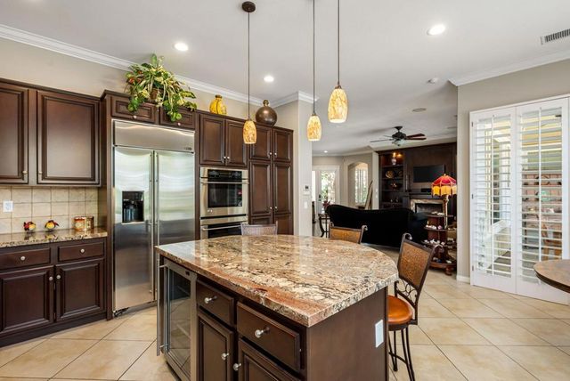 61730 Mesa Court, La Quinta, CA 92253