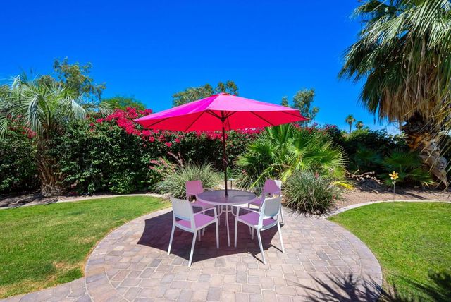 61730 Mesa Court, La Quinta, CA 92253