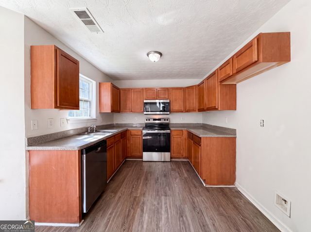 2287 Silver Maple Circle, Ellenwood, GA 30294