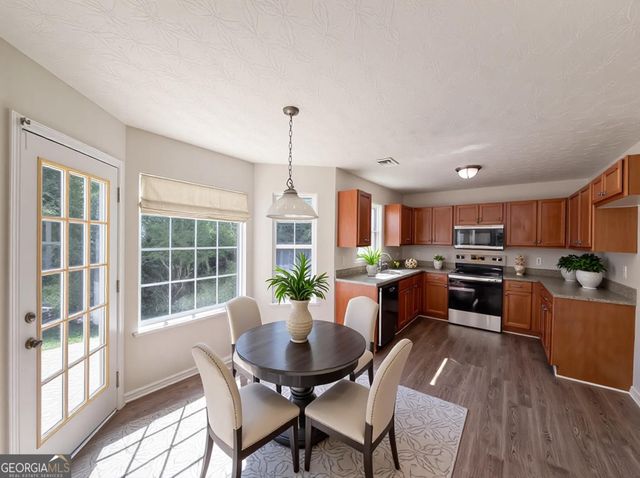 2287 Silver Maple Circle, Ellenwood, GA 30294