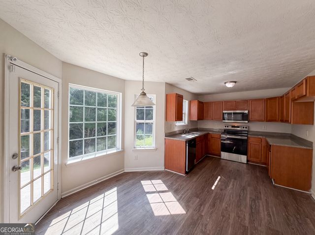 2287 Silver Maple Circle, Ellenwood, GA 30294