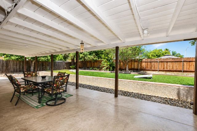 605 W Polson Avenue, Fresno, CA 93612