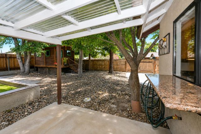 605 W Polson Avenue, Fresno, CA 93612