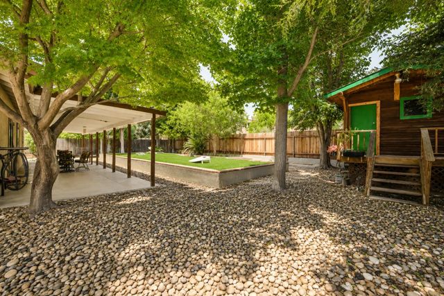 605 W Polson Avenue, Fresno, CA 93612