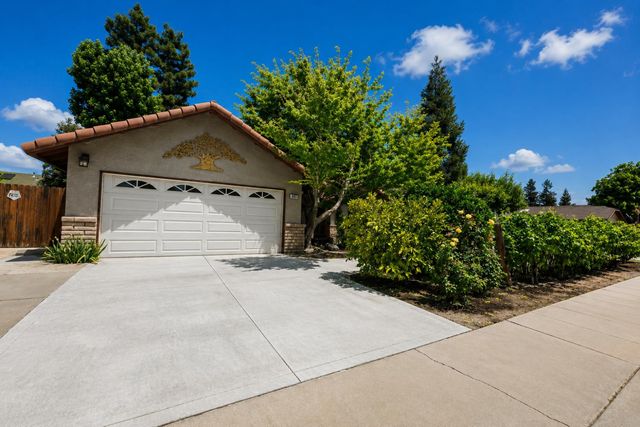 605 W Polson Avenue, Fresno, CA 93612