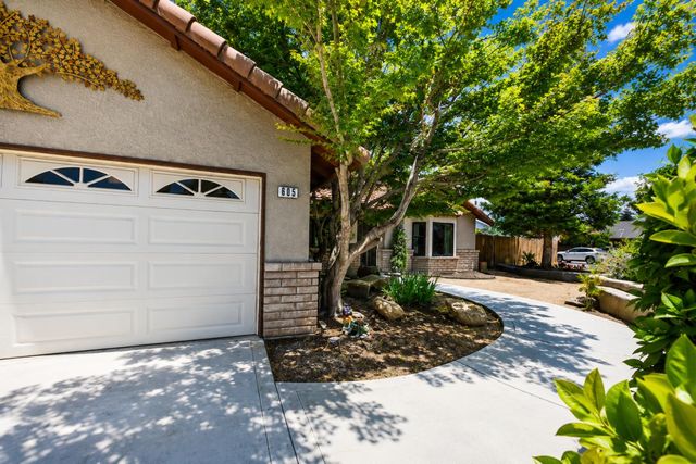605 W Polson Avenue, Fresno, CA 93612