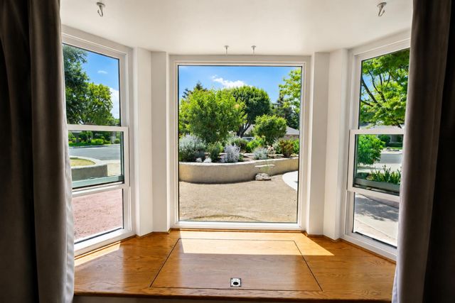605 W Polson Avenue, Fresno, CA 93612