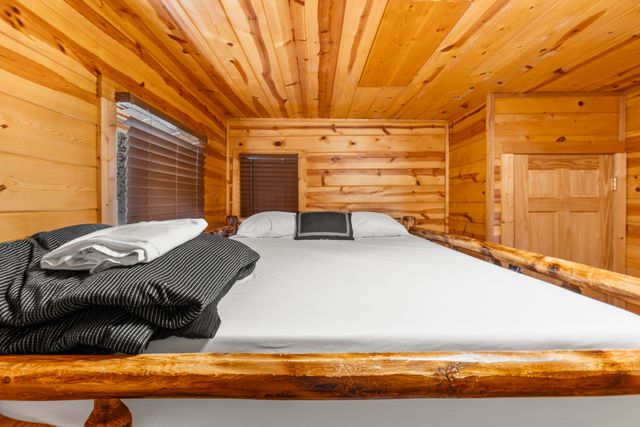 2 Diamond Drive, Stanton, KY 40380