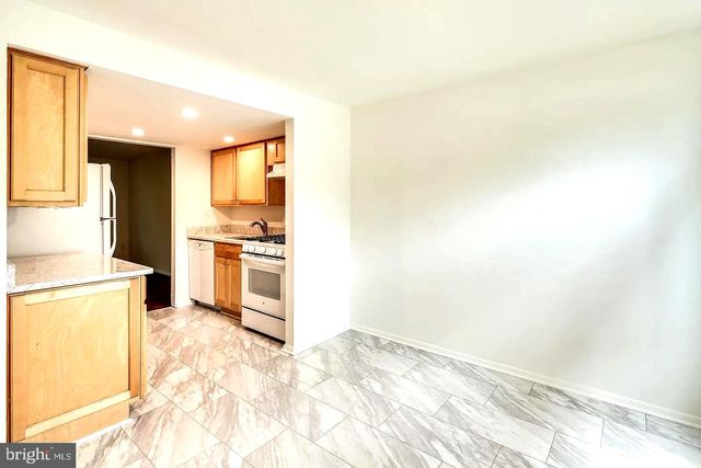 8966 FOOTED RDG, Columbia, MD 21045