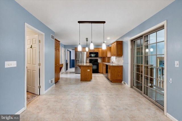 490 S PARK ST, Dallastown, PA 17313