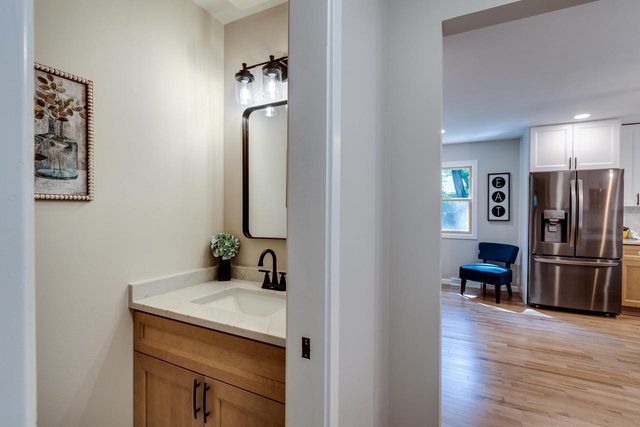 2905 Post Road, Madison, WI 53713