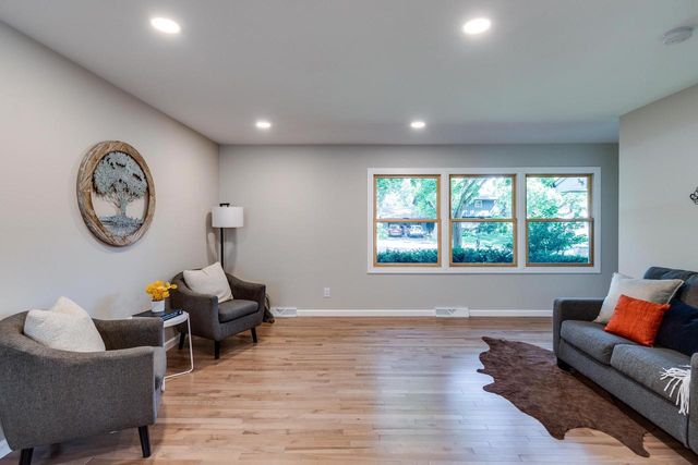 2905 Post Road, Madison, WI 53713