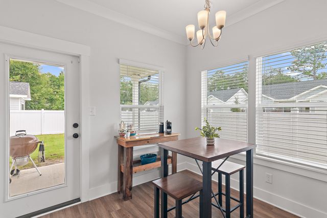 8 Alexander Way, Freeport, FL 32439