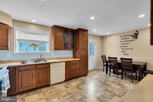 211 MOHAWK TRL, Browns Mills, NJ 08015