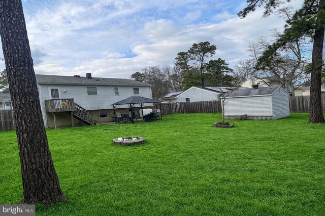 211 MOHAWK TRL, Browns Mills, NJ 08015