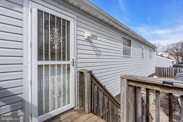 211 MOHAWK TRL, Browns Mills, NJ 08015