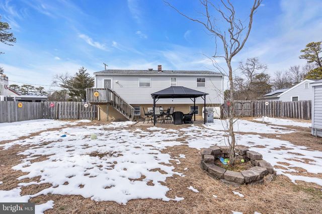 211 MOHAWK TRL, Browns Mills, NJ 08015