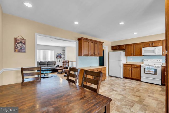 211 MOHAWK TRL, Browns Mills, NJ 08015