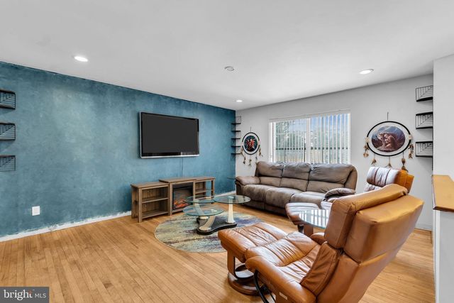 211 MOHAWK TRL, Browns Mills, NJ 08015