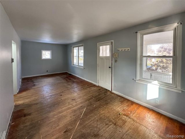 22629 Power Road, Farmington, MI 48336