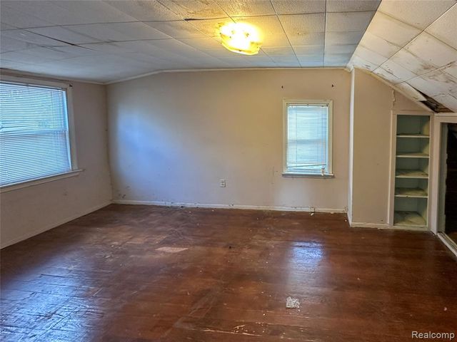 22629 Power Road, Farmington, MI 48336