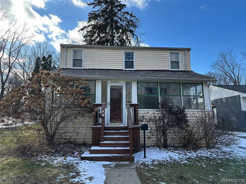 22629 Power Road, Farmington, MI 48336