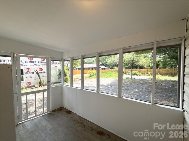 207 Bradford Drive, Charlotte, NC 28208