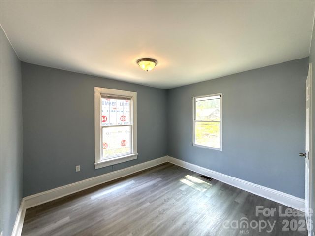 207 Bradford Drive, Charlotte, NC 28208